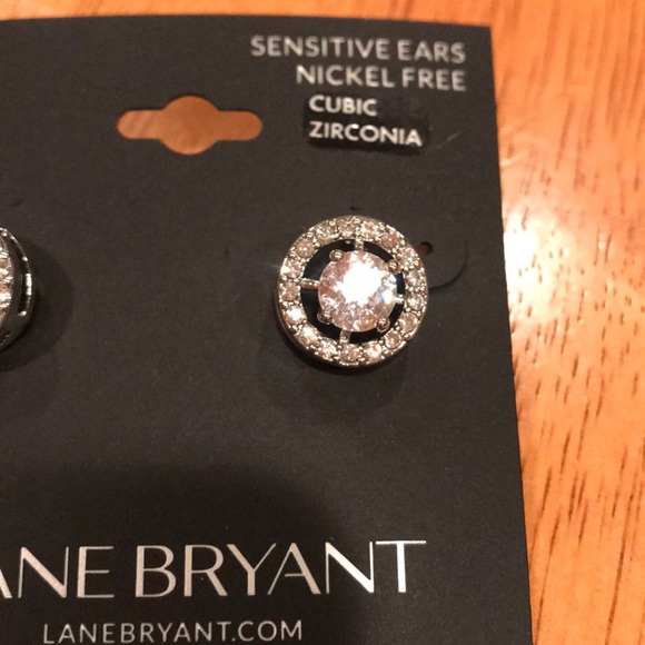 Lane Bryant stud earrings - Picture 2 of 3